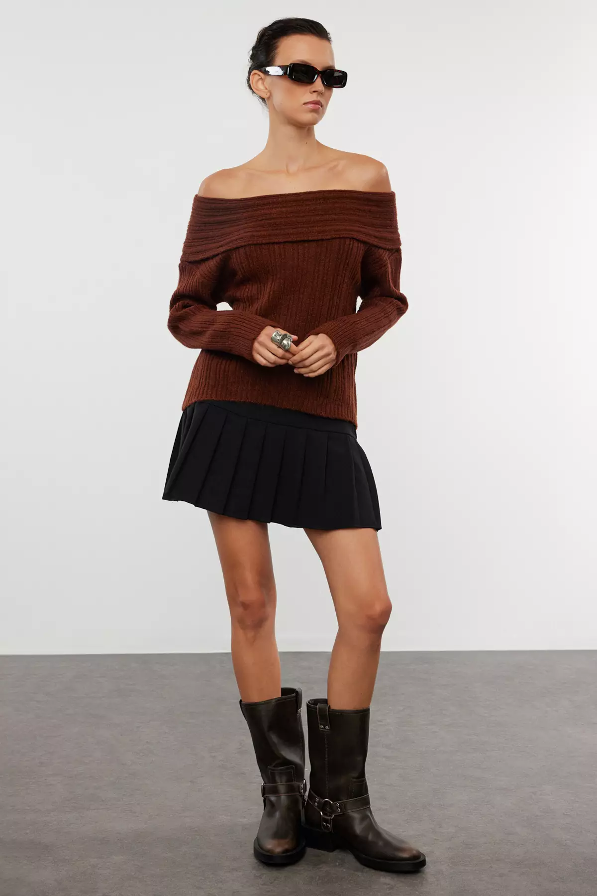 Brown Soft Textured Carmen Collar Knitwear Sweater TWOAW25KZ00076