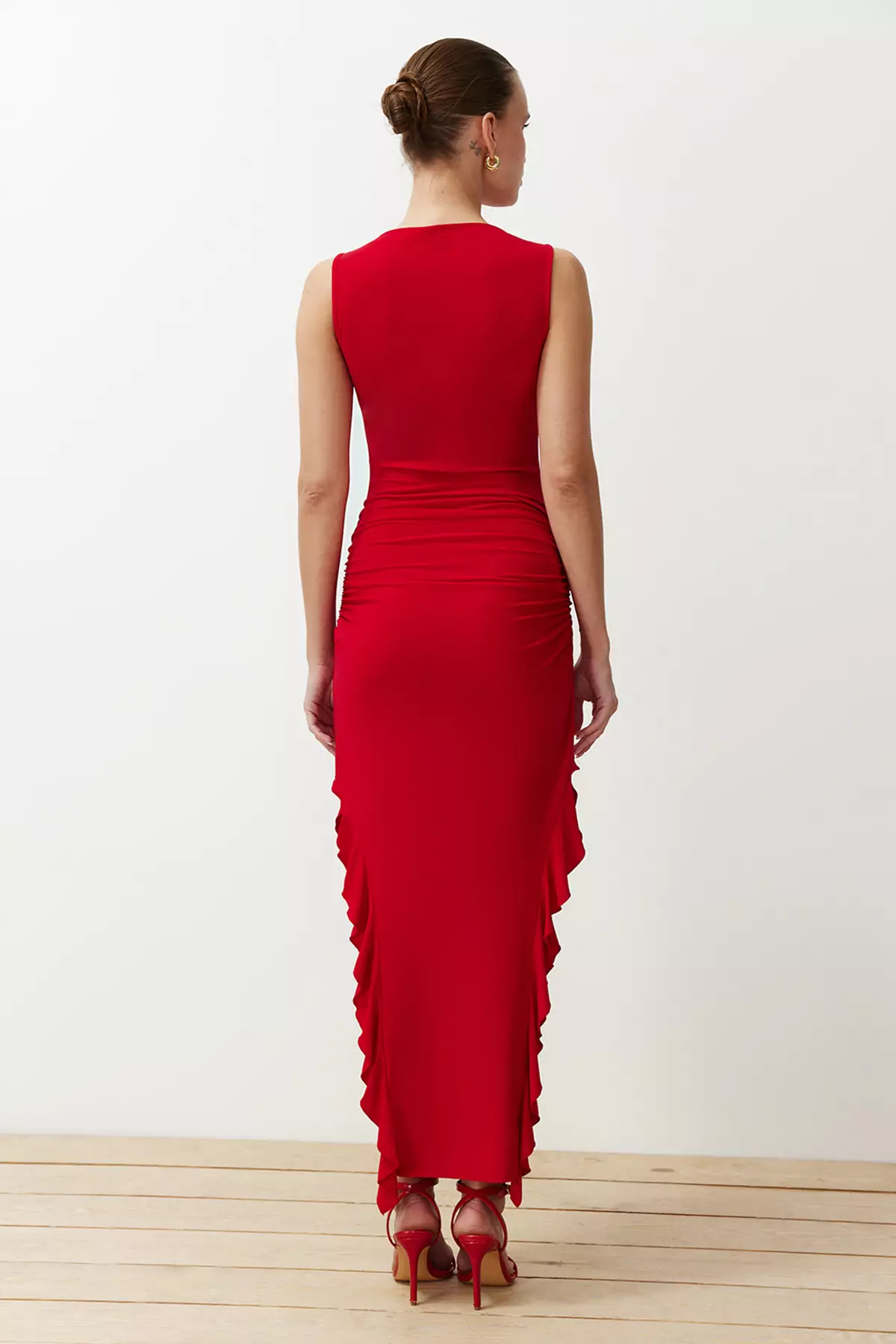 Sleeveless Boat Neck Ruched Midi Dress
