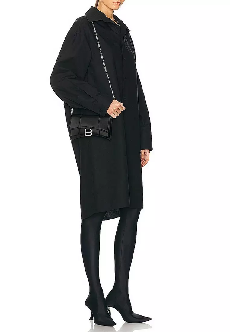 Hourglass Bb Monogram Chain Wallet in Black