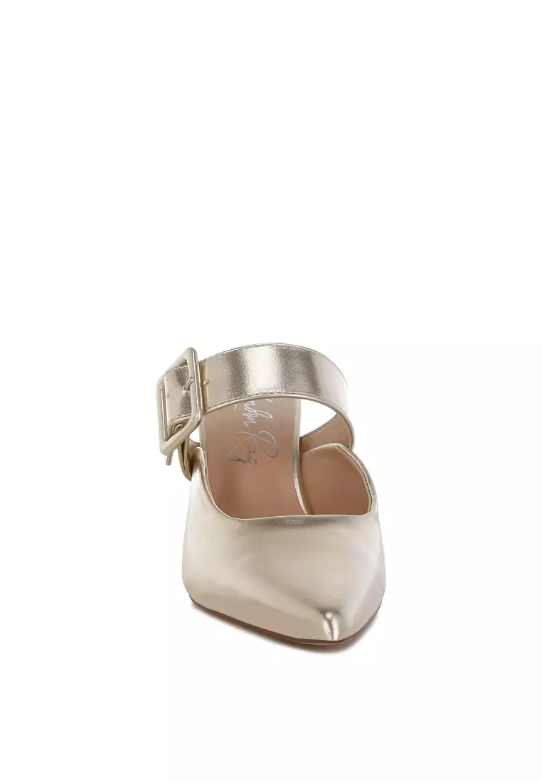 Sandal hak anak kucing gesper besar warna emas