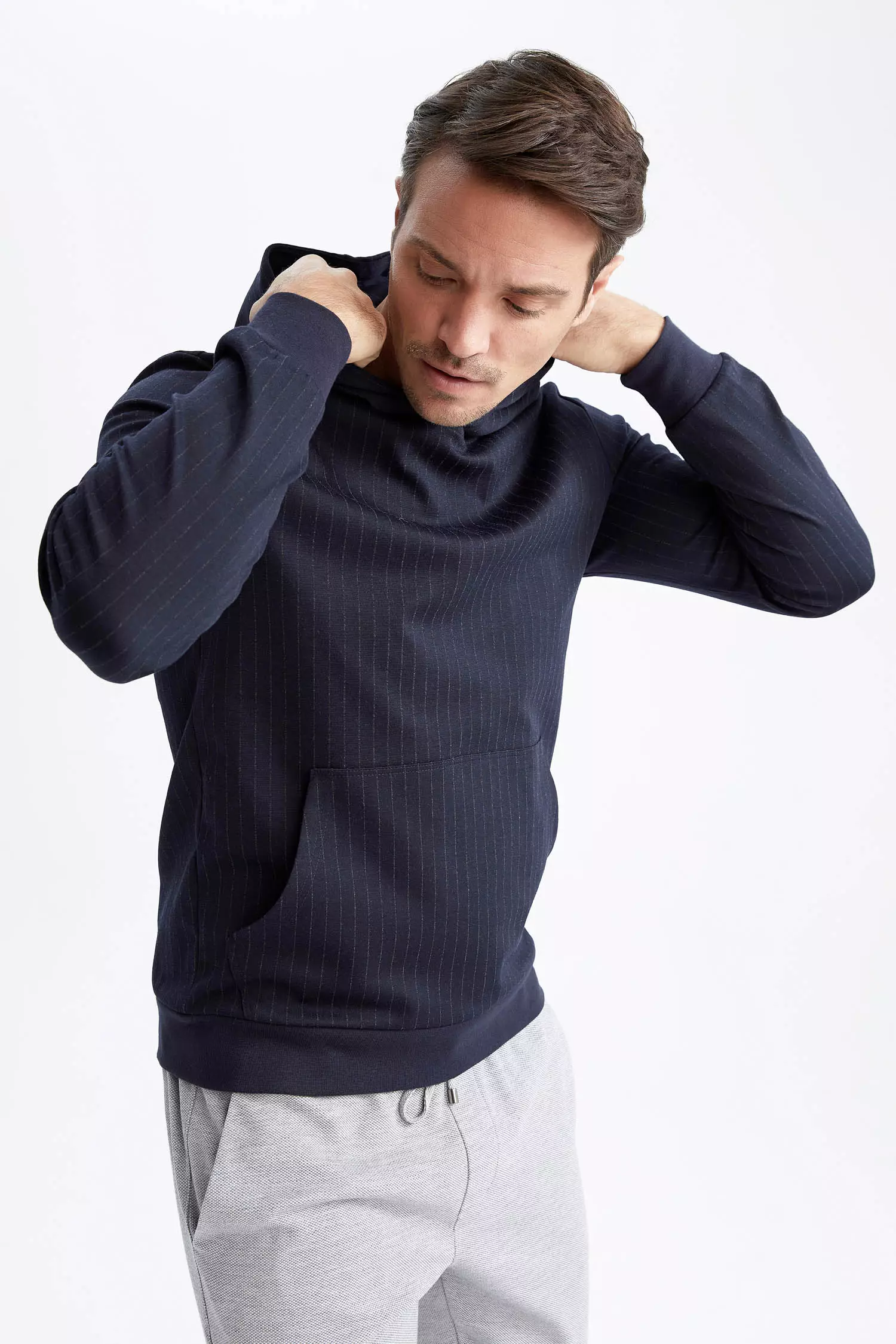 Buy DeFacto Modern Fit Long Sleeve Sweatshirt 2023 Online | ZALORA  Philippines