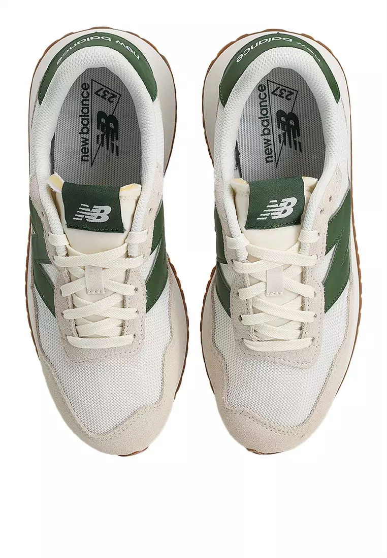 237 Classic Lifestyle Shoes