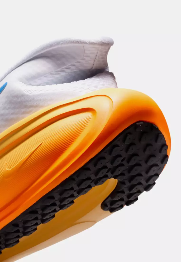 Revolution 8 EasyOn Men's Road Running Shoes