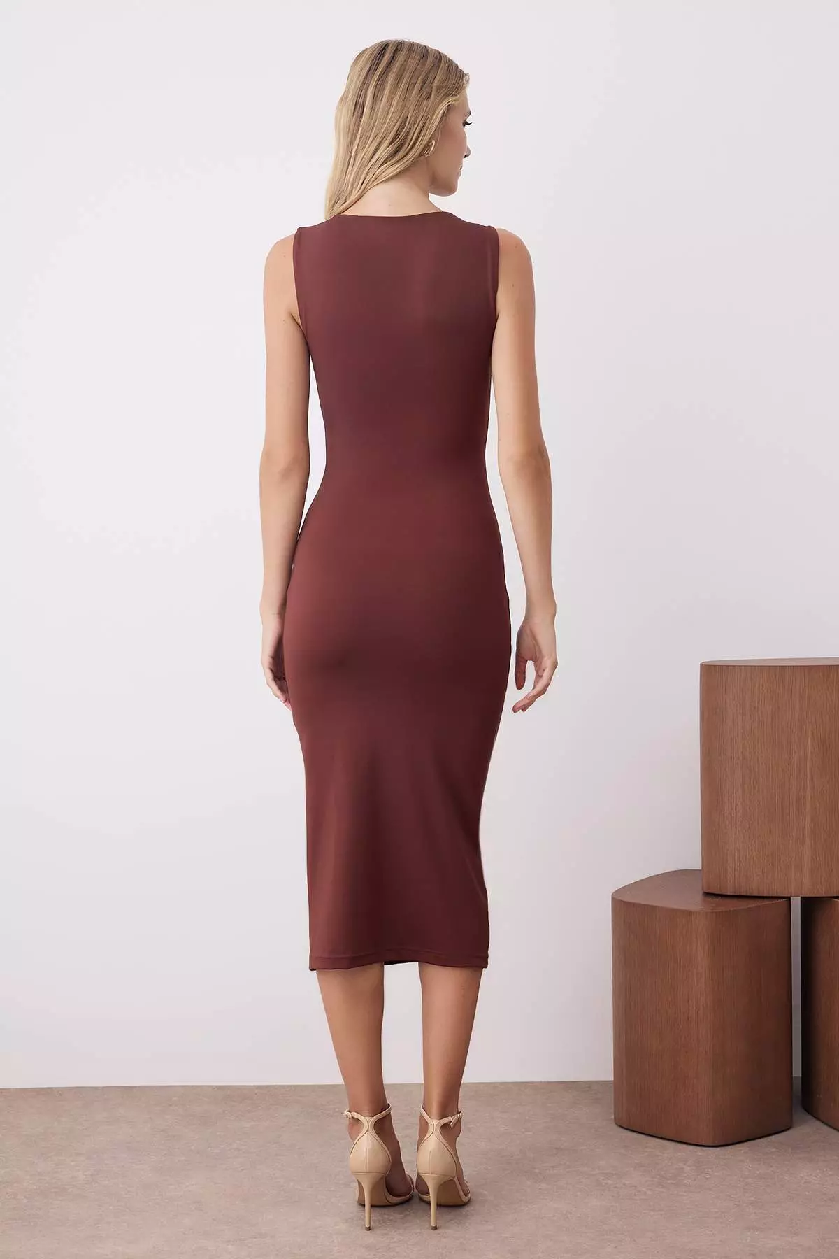 Brown Zero Sleeve Gathered Accessory Detailed Flexible Plain Midi Knit Dress Twoss25El00913