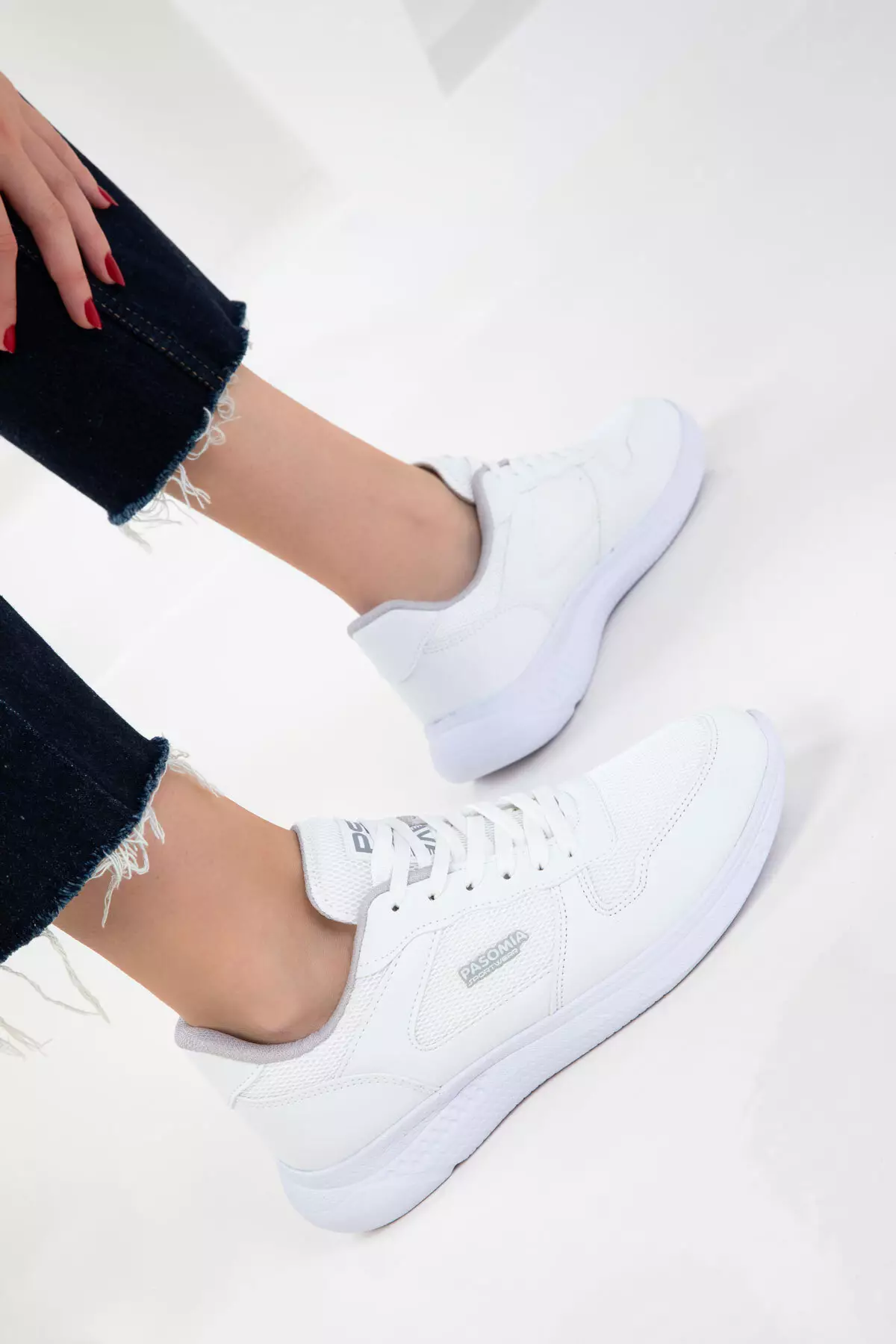 White Women's Sneaker 20626