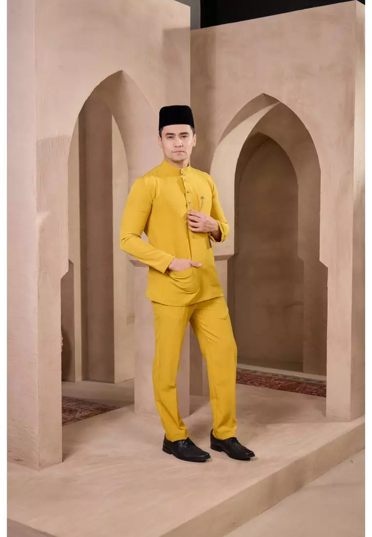 Baju Melayu Mahkota