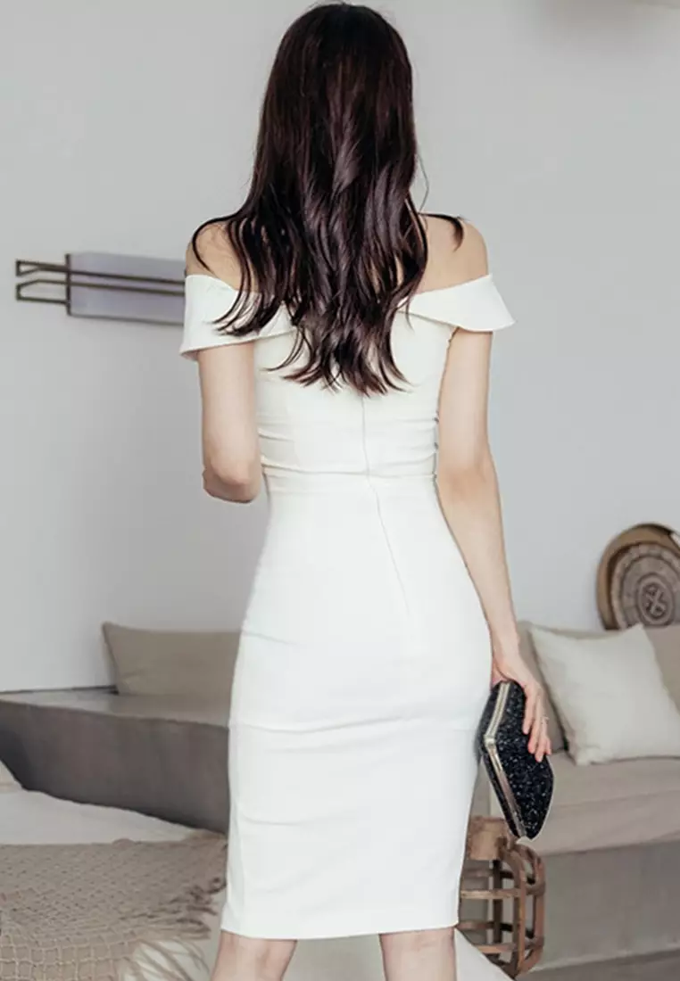 Sexy Off-The-Shoulder One-Line Neck Hip One Piece Dress A22022528