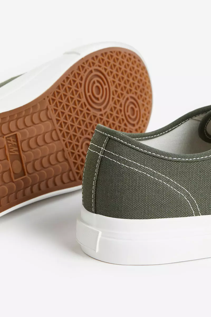 Canvas trainers