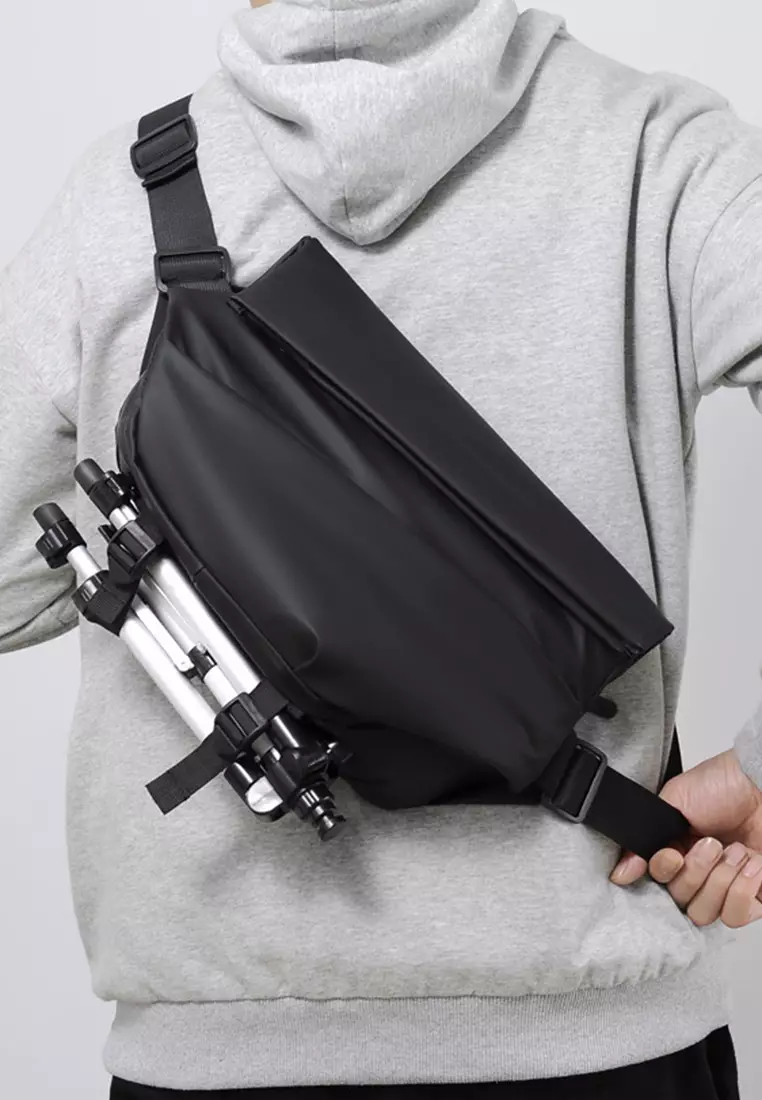 Multifunctional Chest Bag With Adjustable Strap