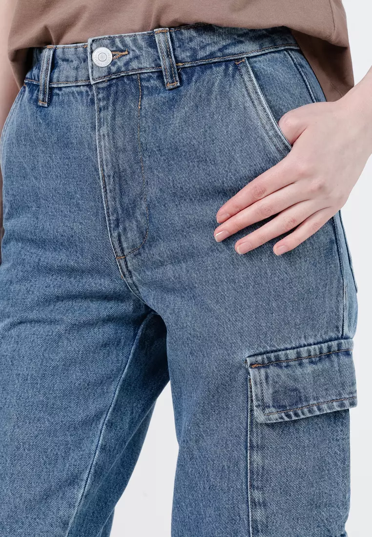 Wide Leg Cargo Jeans