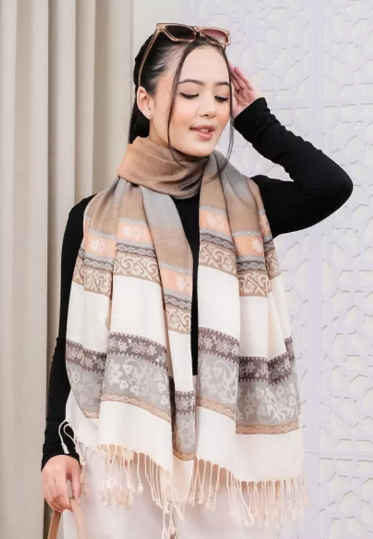 Aksesoris Wanita Reversible Viscose Multicolour Vintage Pattern Pashmina Shawl Ivory Mist