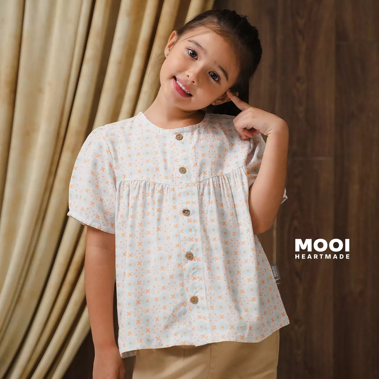 Mooi Atasan Batik Anak Perempuan Sarayu Batik Top - Spring Green