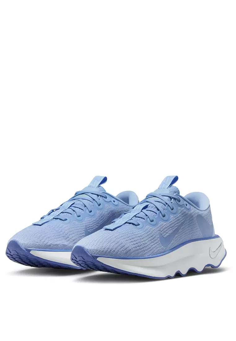 Motiva Walking Shoes