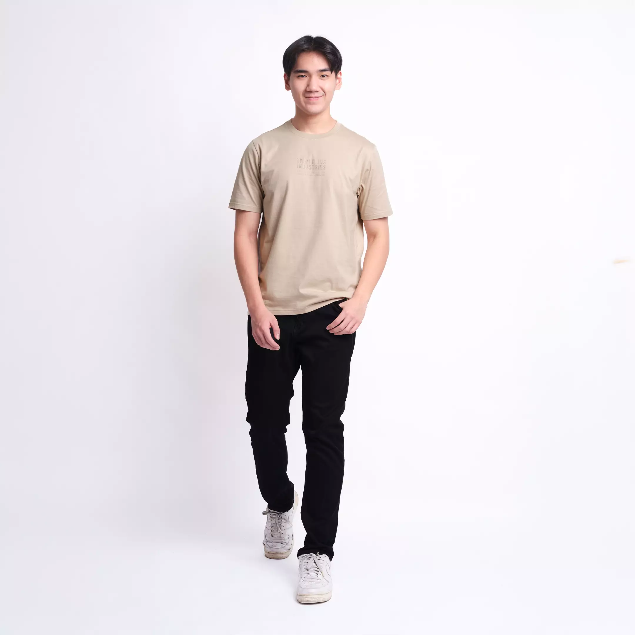 TRIPLE Kaos Reguler Fit (YTS 136) Warna Cream