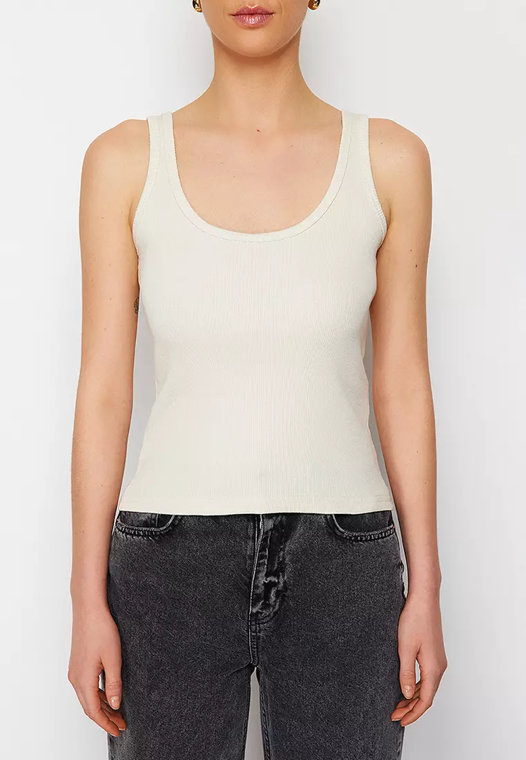 Stone Fitted Pool Neck Ribbed Flexible Knit Undershirt