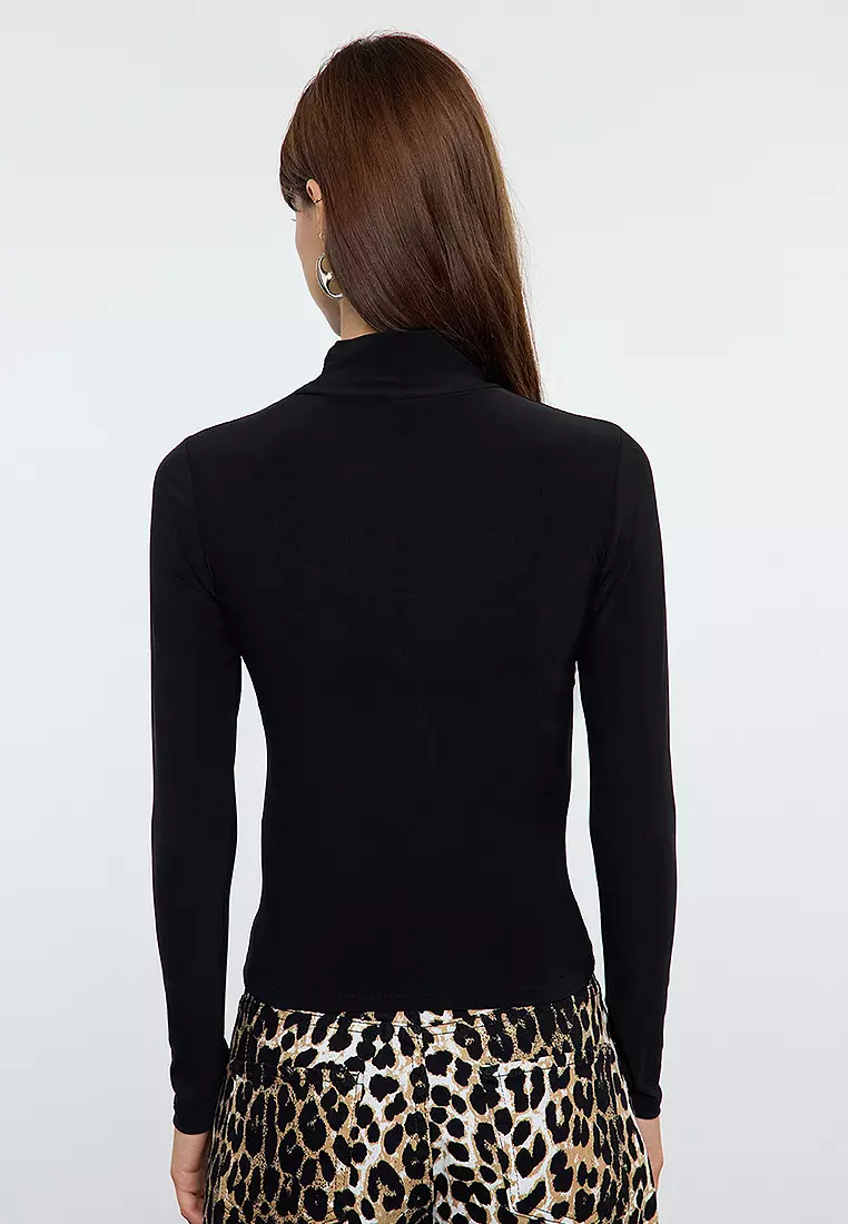 Mock Neck Long Sleeves Top