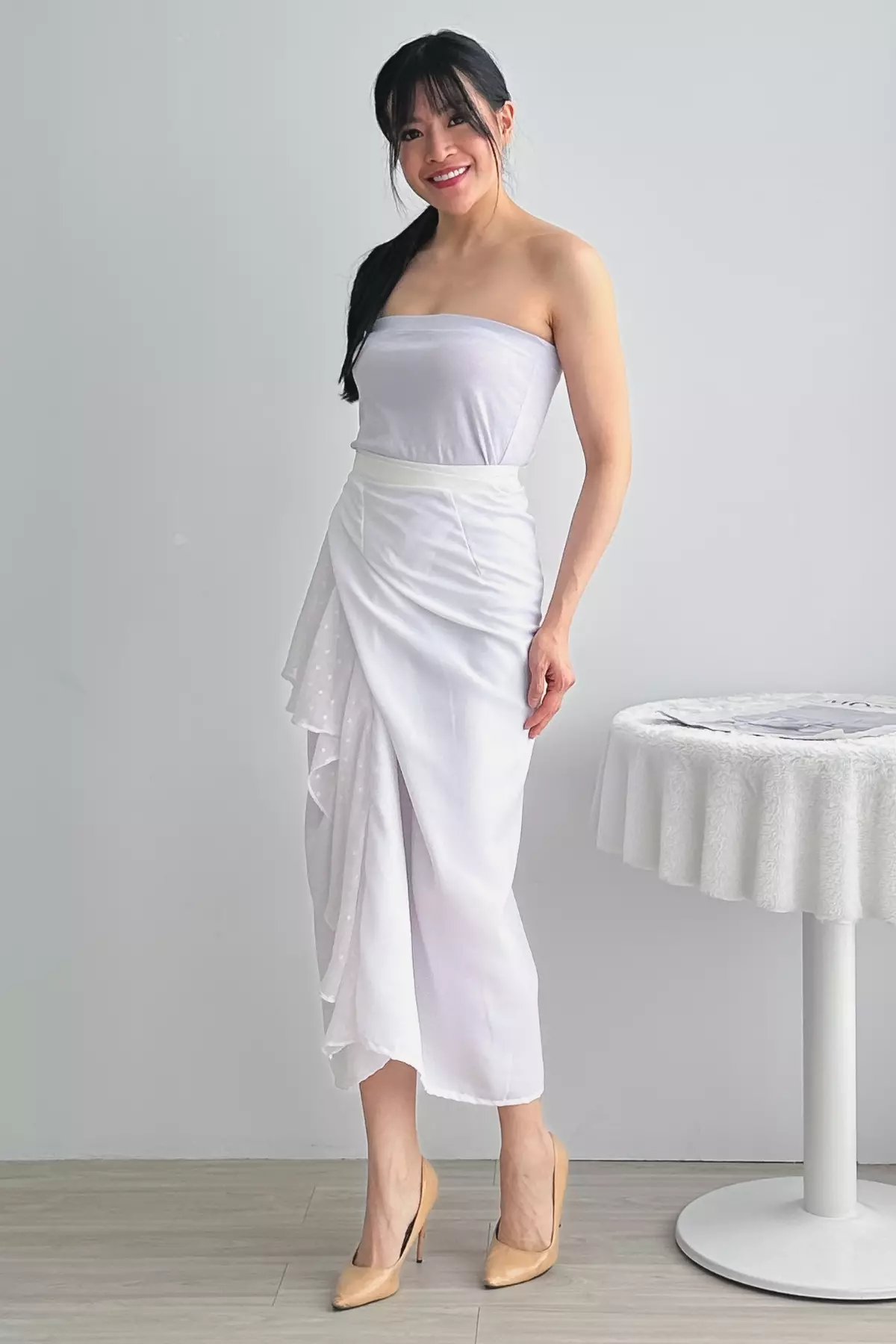 Andhika Frills Putih Sarong Rok Lilit Batik