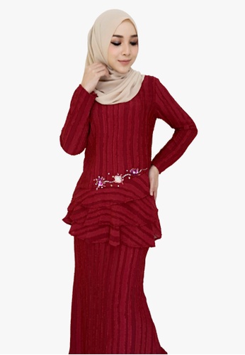 Buy Organza Lace Kurung Moden from Zoe Arissa in Red at Zalora