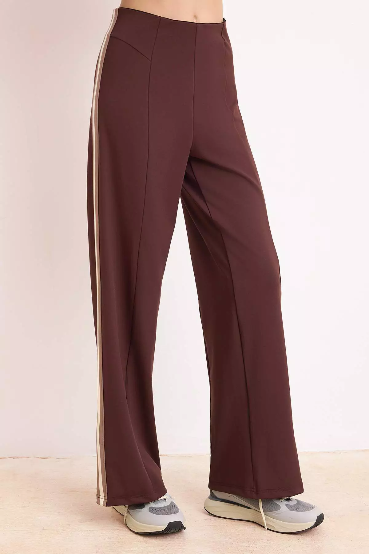Brown Striped Diver/Scuba Fabric Knitted Sports Sweatpants Thmss26Ea2
