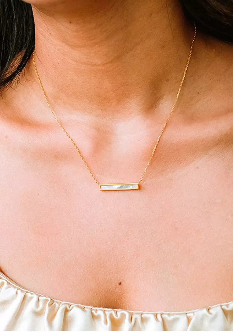 Mother of Pearl Bar Necklace 14k Gold