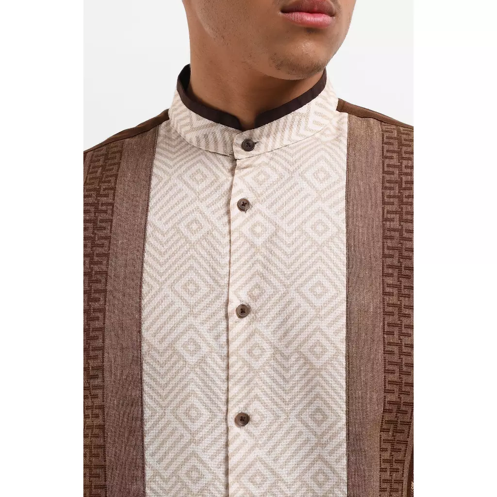 MANZONE - Kemeja Koko Lengan Panjang Pria Maheer Modern Fit - Brown