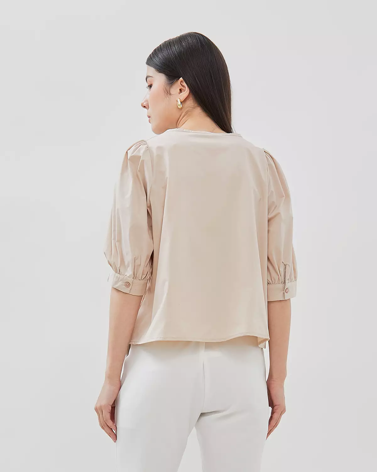 WOMEN'S CREAM V-NECK PUFF SLEEVE BLOUSE