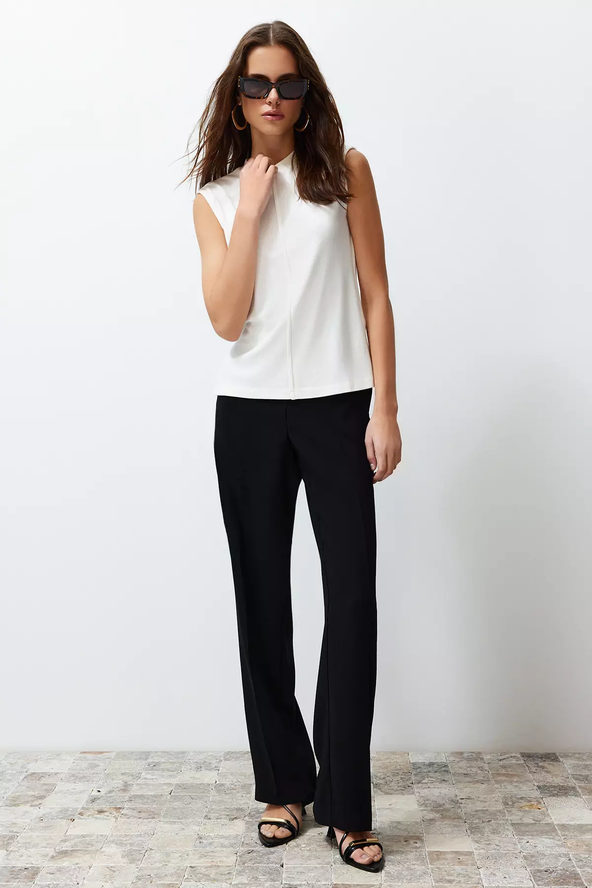 Sleeveless Seam Detail Top