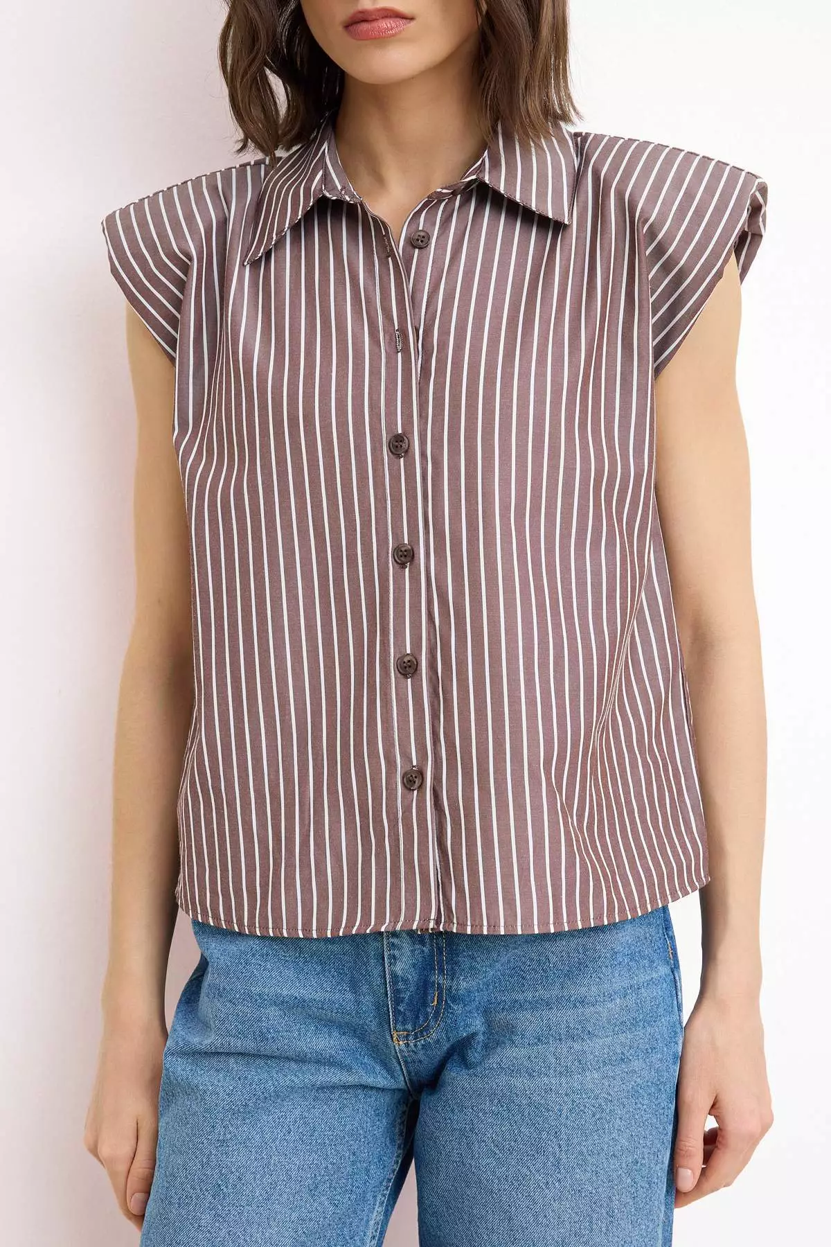 Brown Striped Sleeveless Shoulder Pad Pack Shirt Twoss26Go14