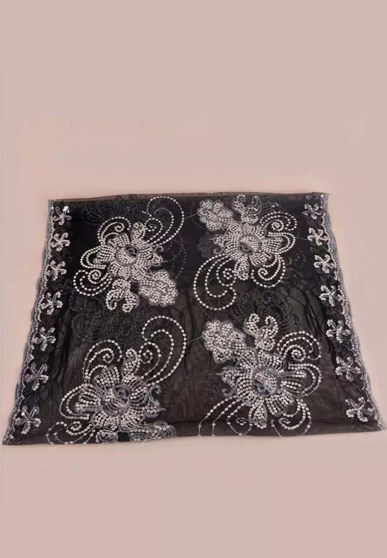 Aksesoris Wanita Sahana Flower Gold Sequinn Lace  Fringed Evening Shawl Syal Pesta Wanita Black & Silver