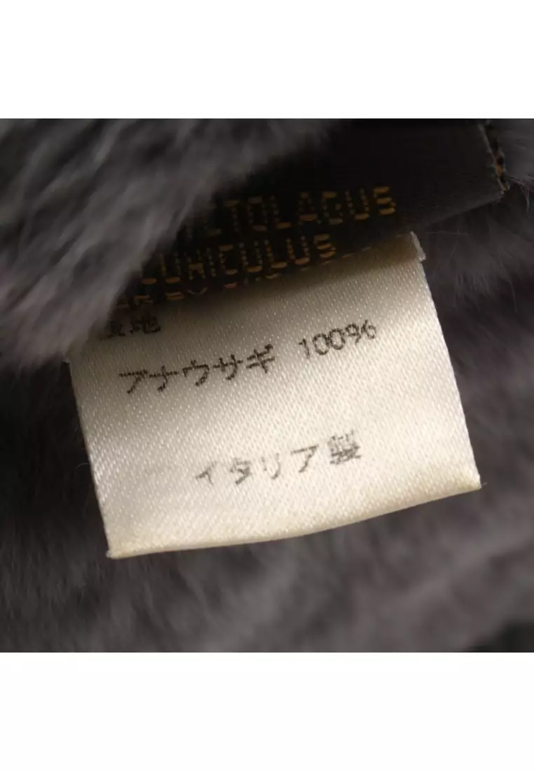 Pre-Loved Louis Vuitton LV logo Tippett Scarf rabbit fur gray Light gray