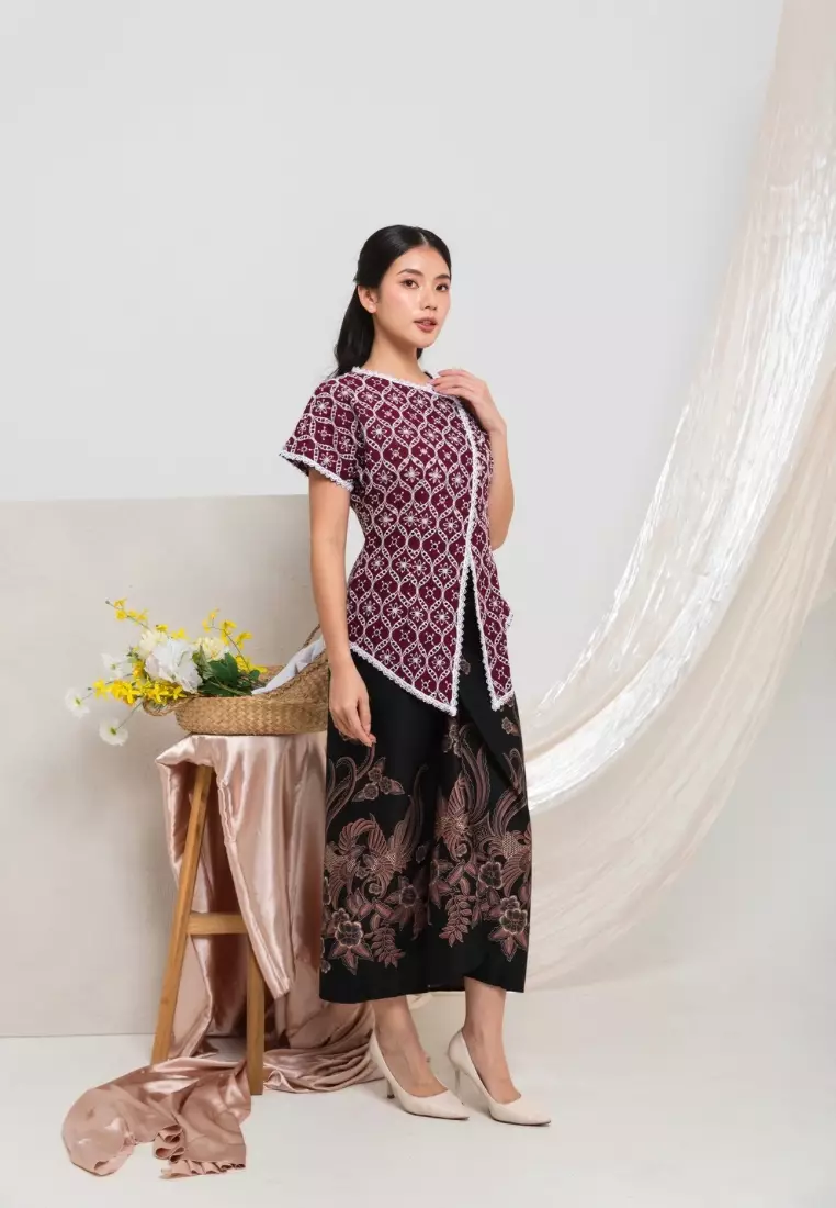 Ruby kebaya blouse