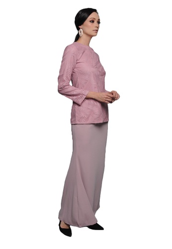 Buy Aafiyah Kurung from Cahaya Lily in Pink at Zalora