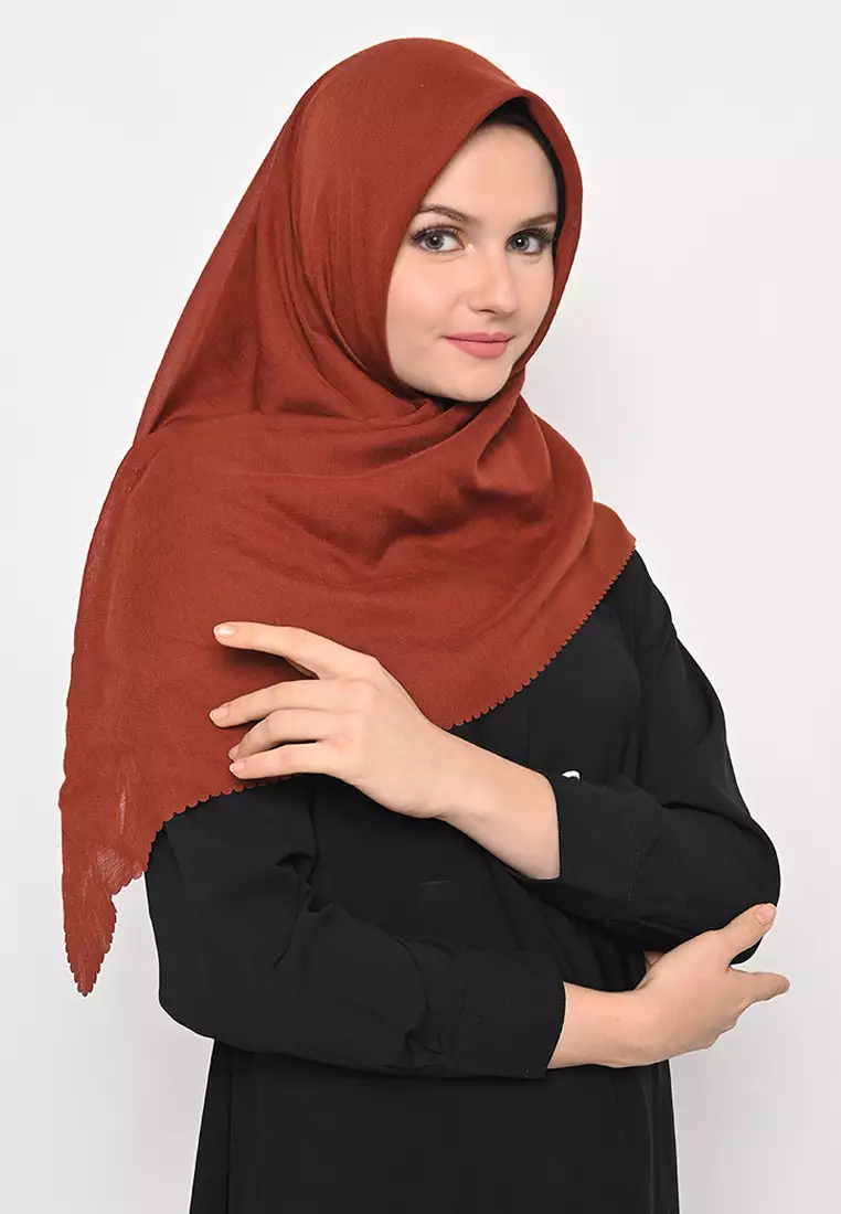 Hijab Square Voal Aisyah Sangria Lasercut