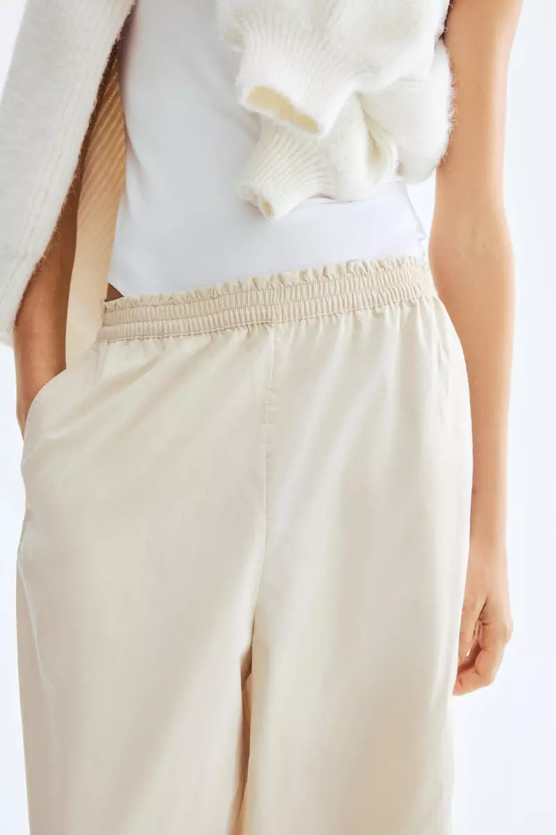 Ankle-length pull-on trousers