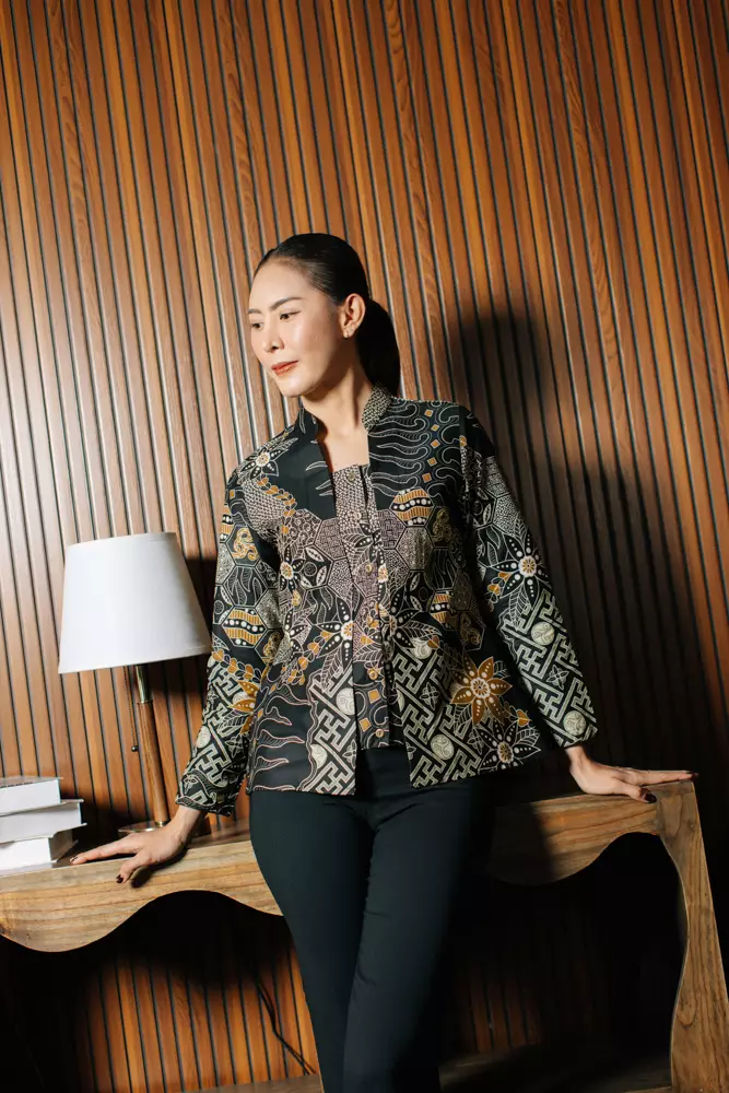Arvian Black Blouse Batik Kutu Baru Wanita Tricot Katun