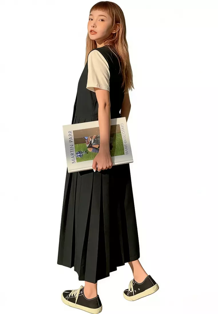 V-Neck Cross Button Pleated Sleeveless Dress CA26031919BK