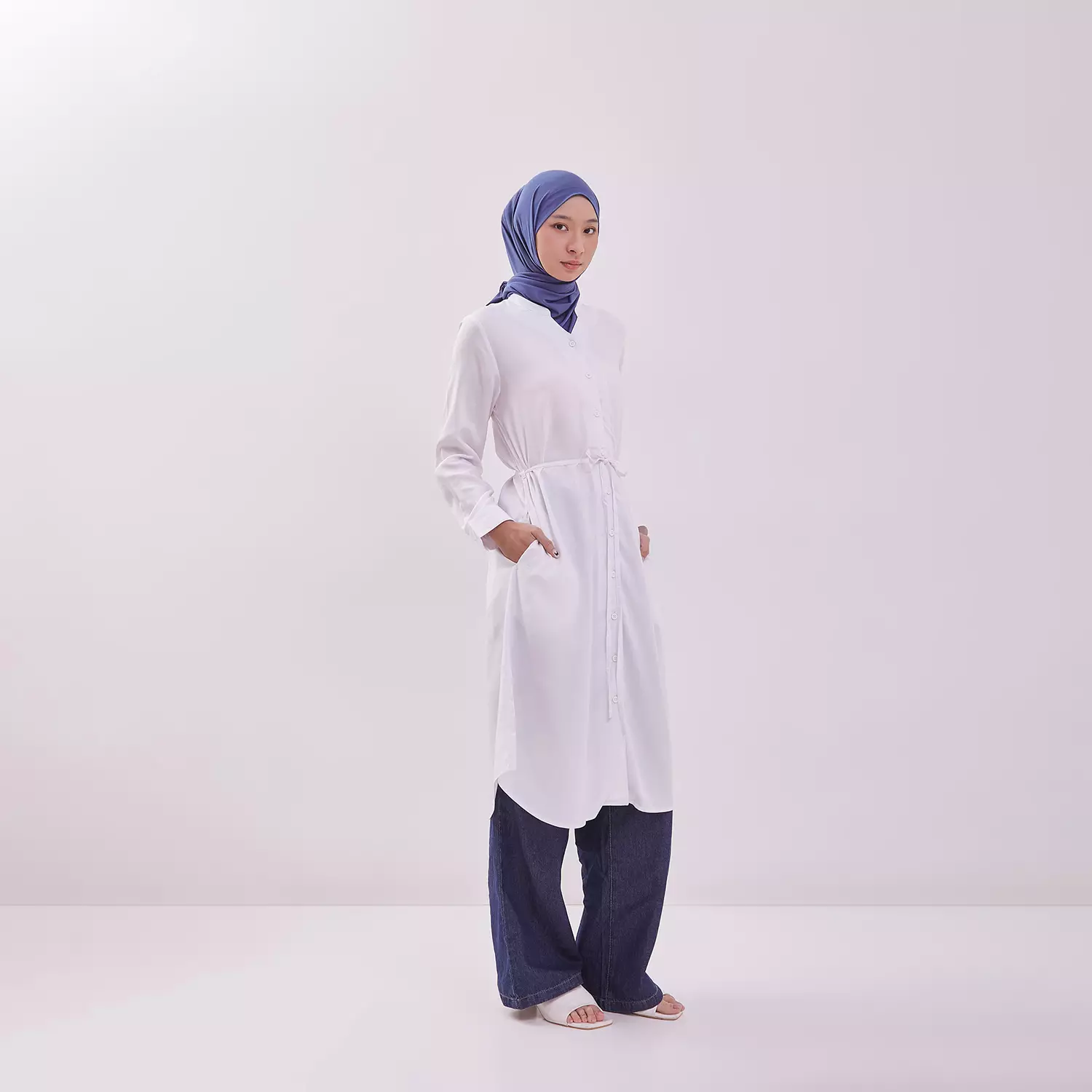 DUST Kemeja Tunik Aira Putih ECOVERO™ (D. 1607)