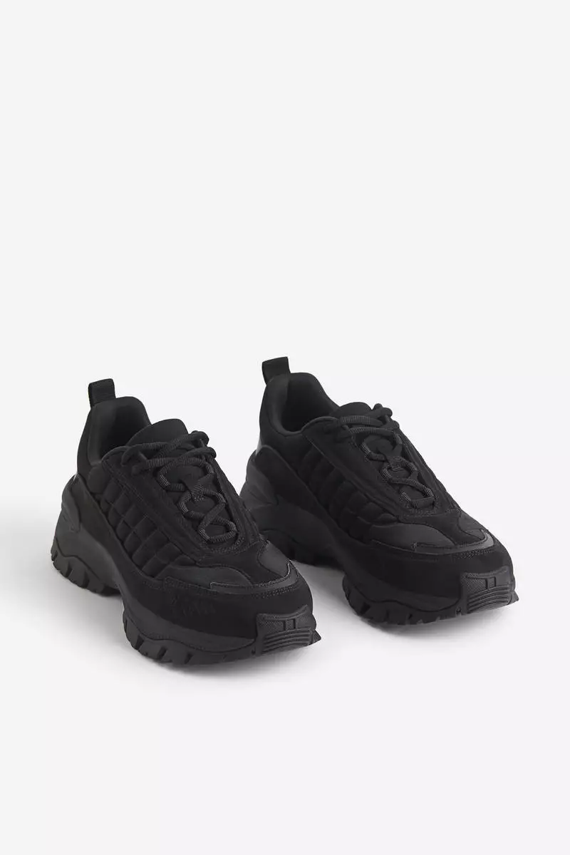 All black chunky top trainers