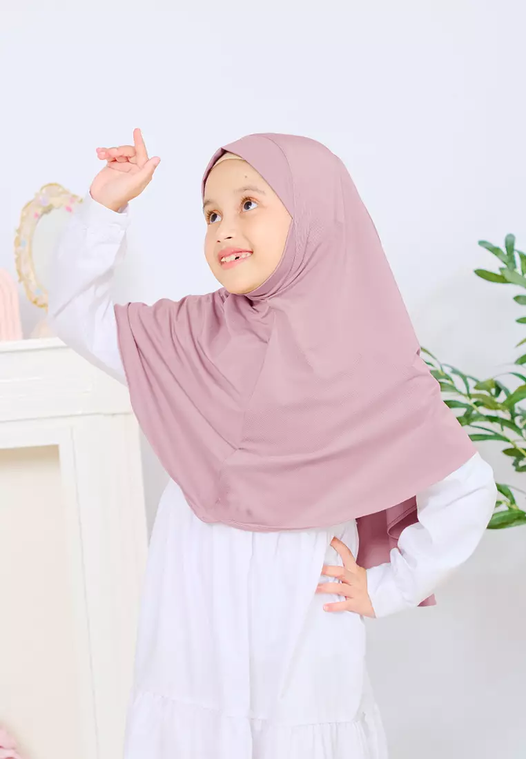 Cotton Bee - Jennaira Bergo Dagu | Hijab Instan Anak Non Pad - S