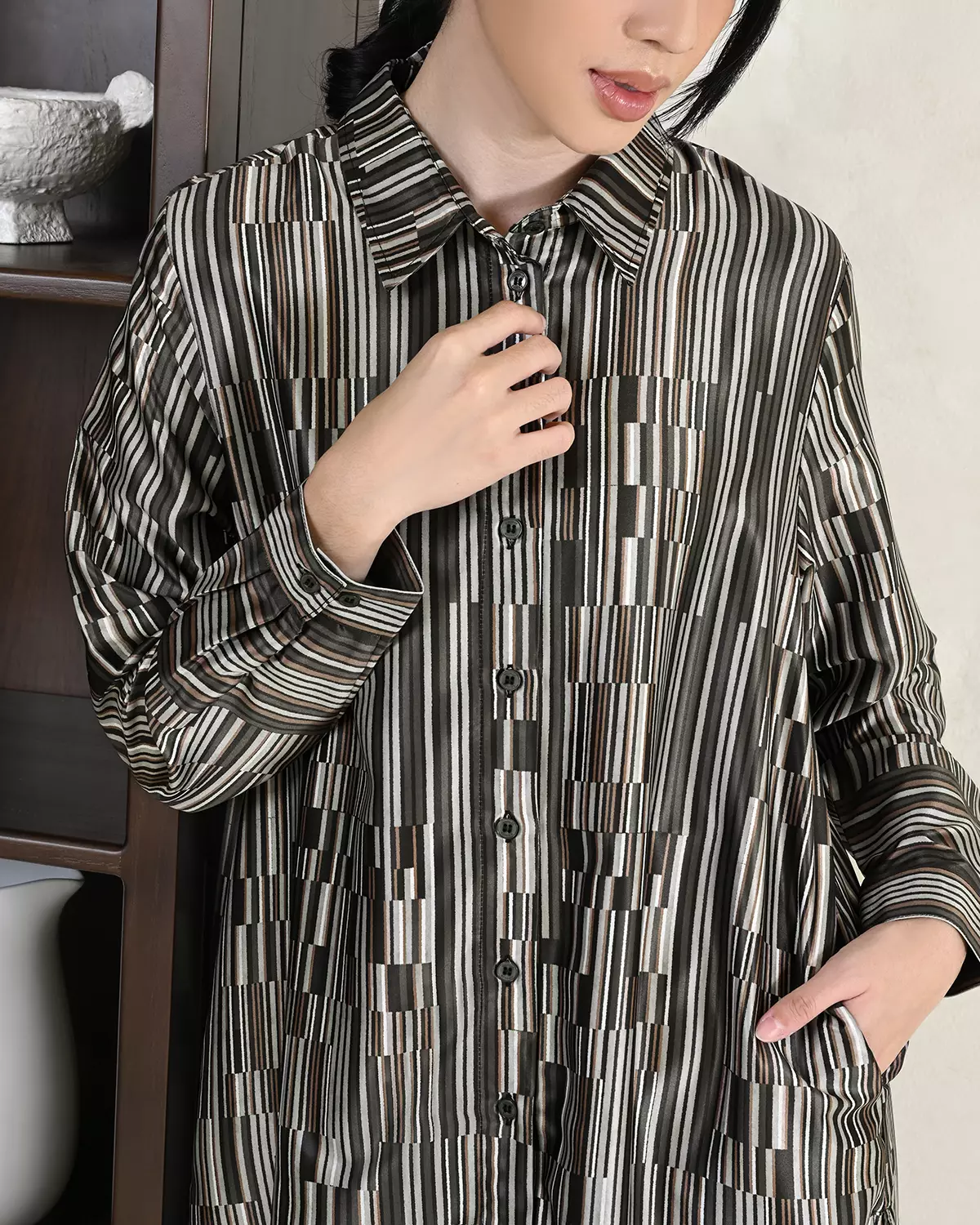 Geulis.id VALIA TUNIC - Black