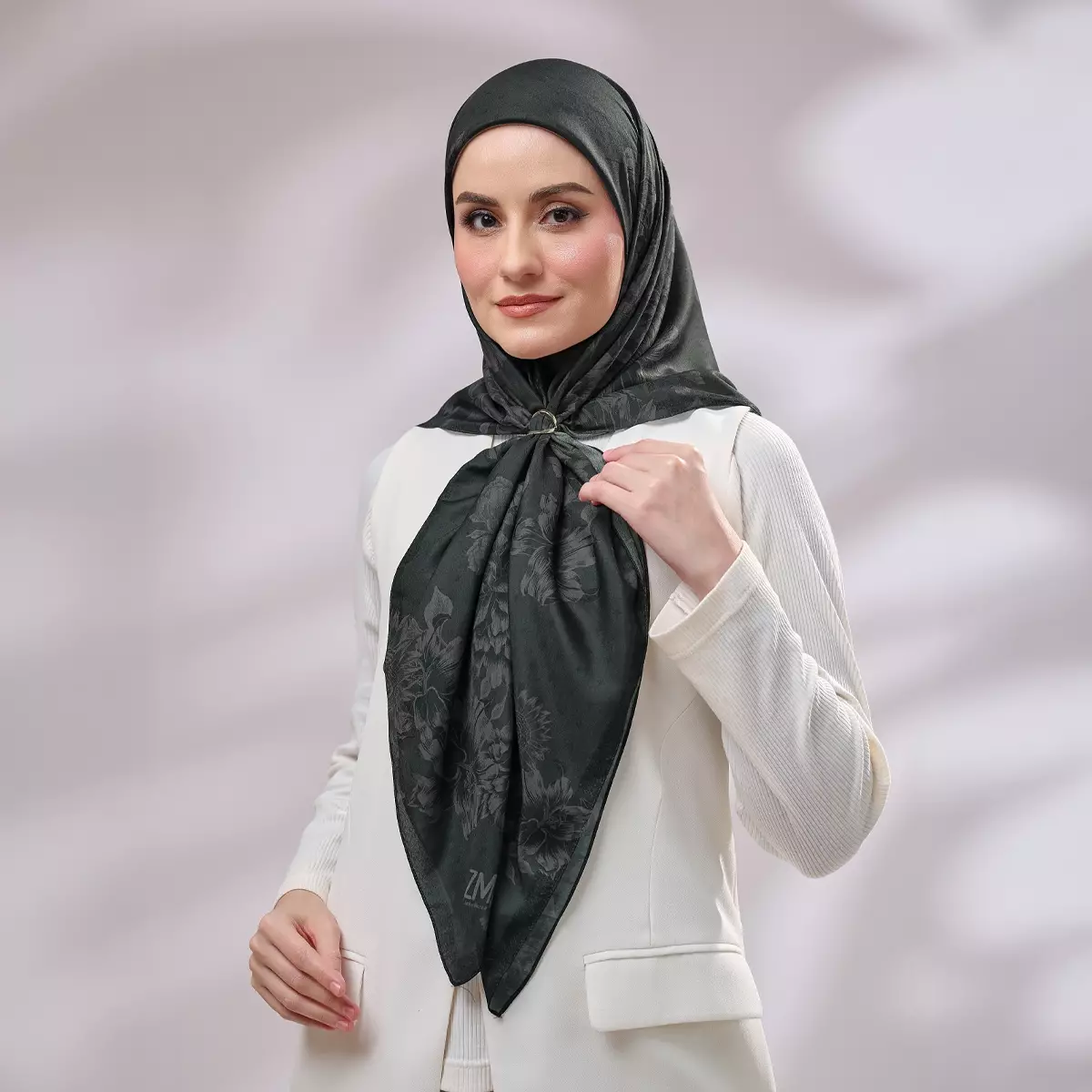 [INCLUDE HARD BOX] ZM Zaskia Mecca - Karisma Emerald Silky Voal Primadona Series Hijab Motif Segi Empat Scarf