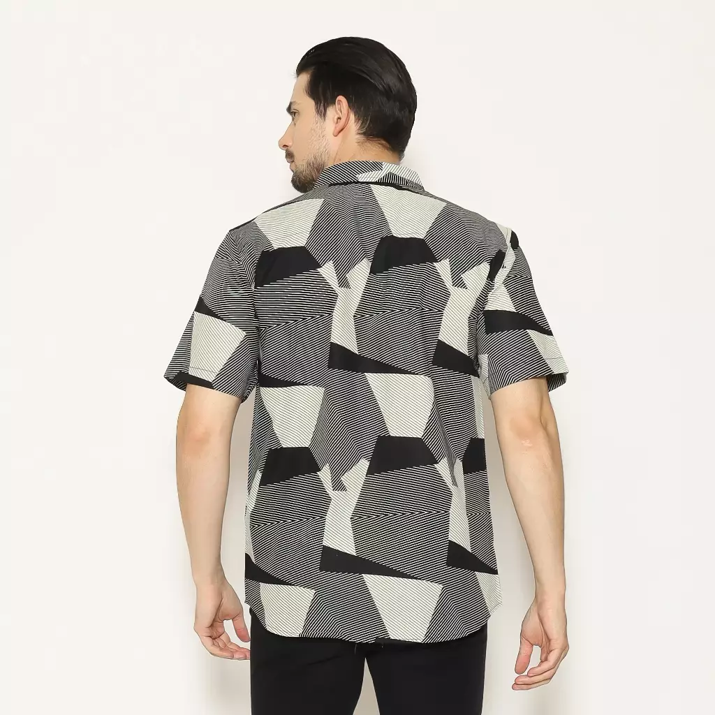 AMK Kemeja Pria Lengan Pendek SHP Bern S/S Black