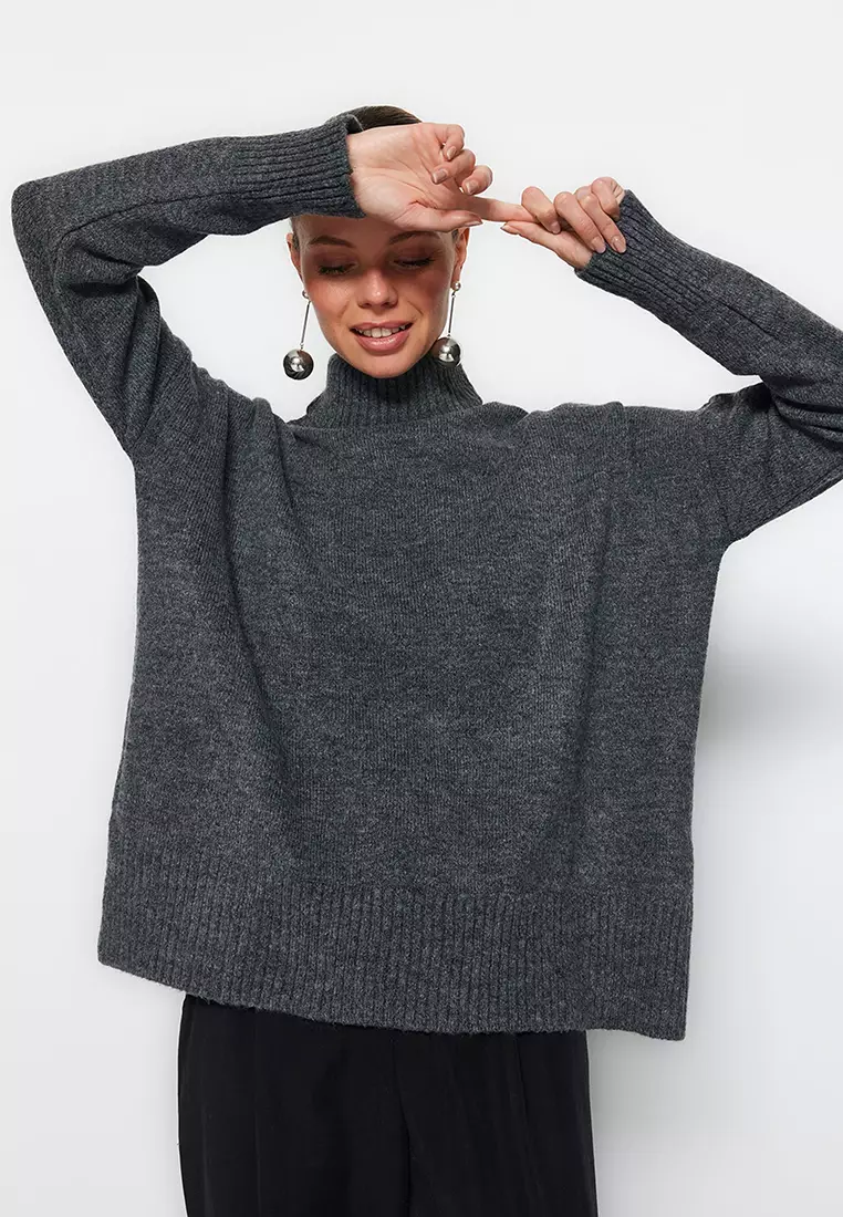 Turtle Knitwear Sweater