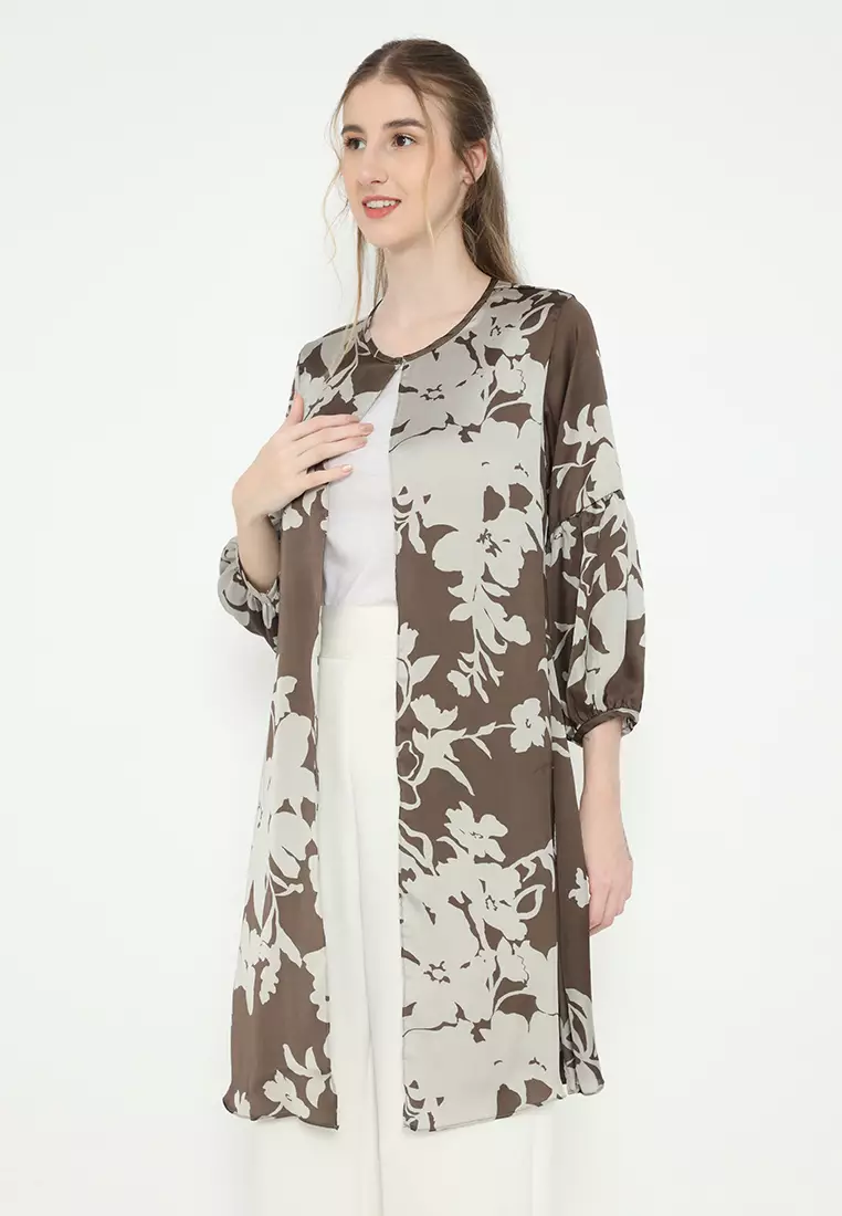Outer Satin With Puff Sleeve In Brown By Brilliant Girl Warna COKLAT