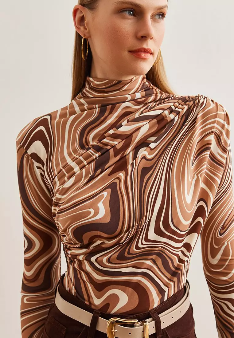 Drape Detailed Flowy Stylish Blouse