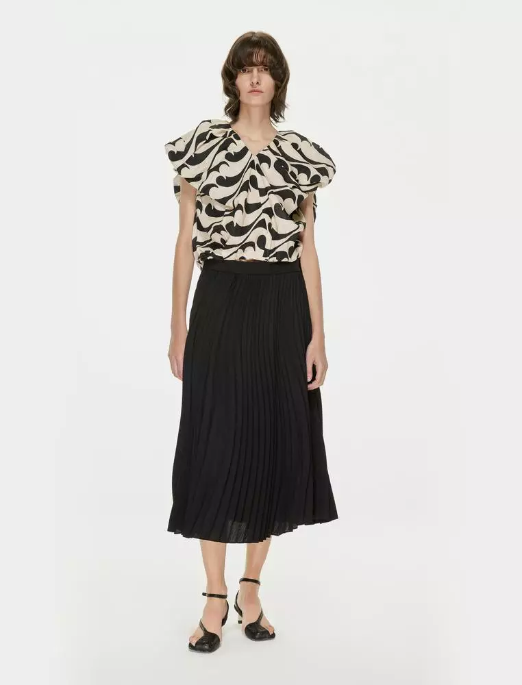 Eco-Friendly V-Neck Oversized Streetwear Sleeveless Top