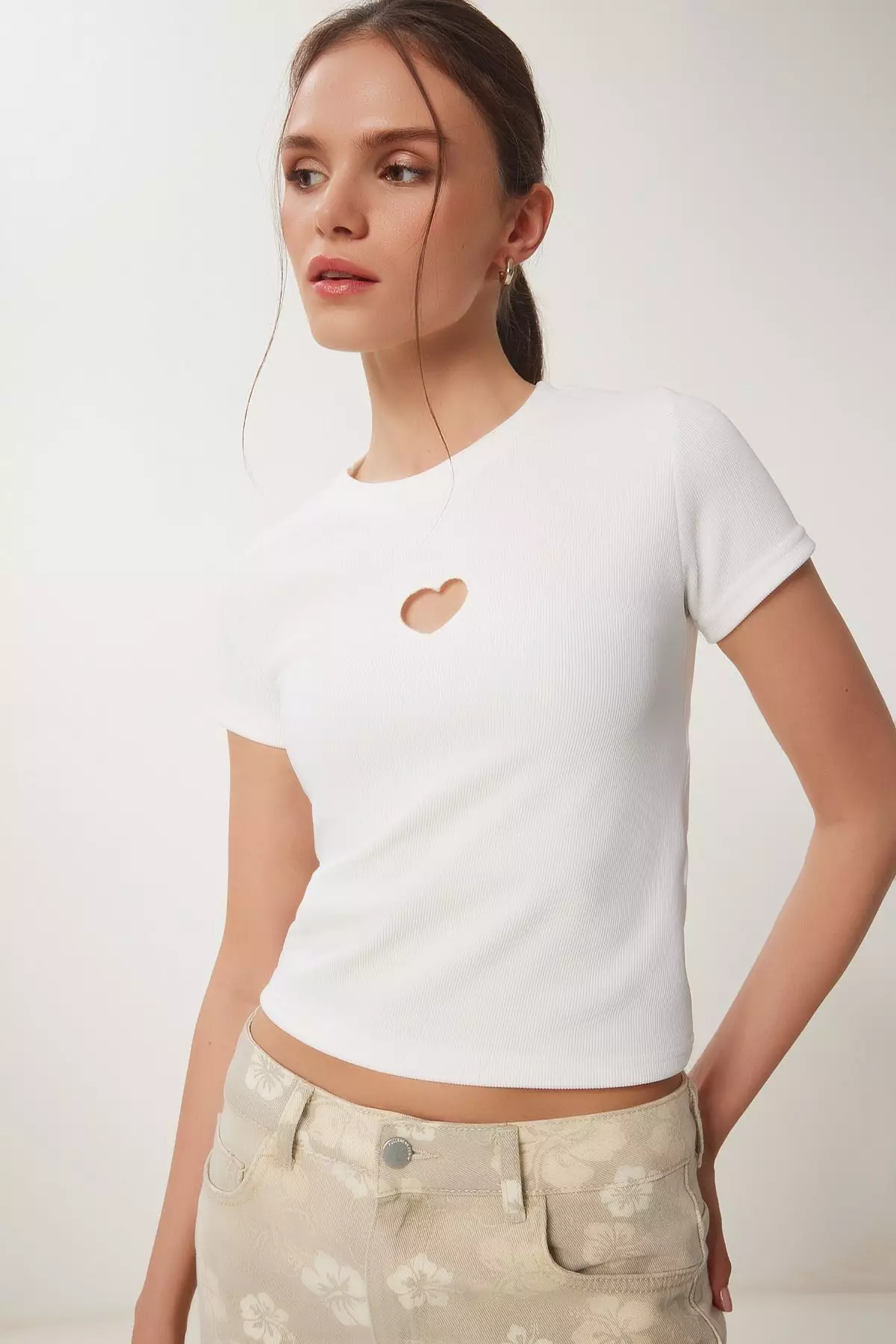 Heart Embroidered Ribbed Knitted T-Shirt