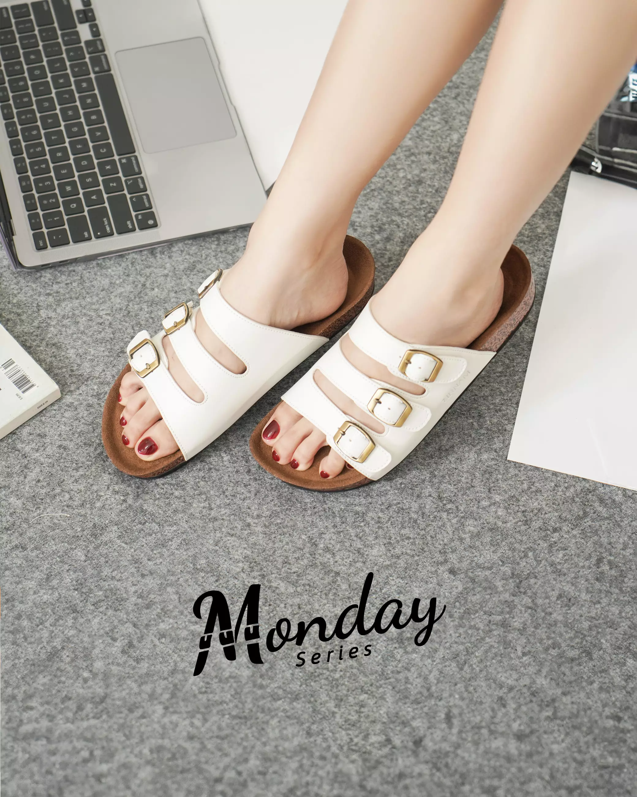 Urnam Sandal Wanita Three Strap Comfort Footbed Casual Marhadi Monday Series - White