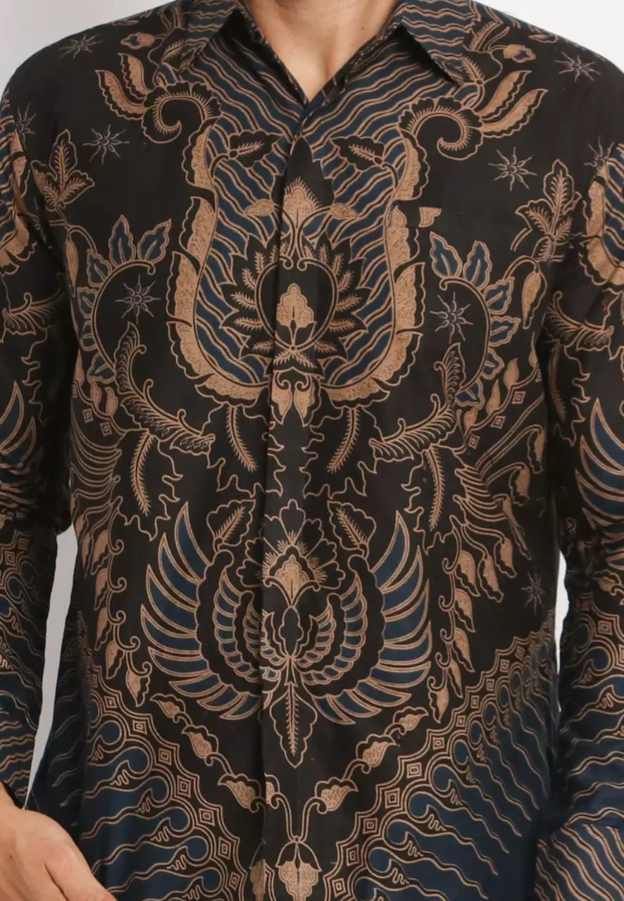 Satrugna Navy Kemeja Batik Premium Pria Slimfit Elegan