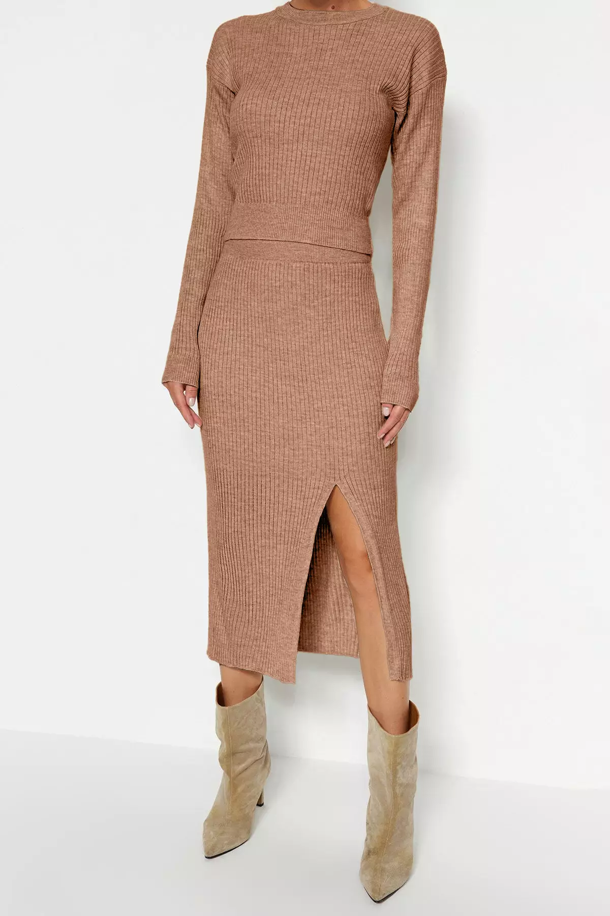 Camel Crop Skirt Knitwear Bottom-Top Set